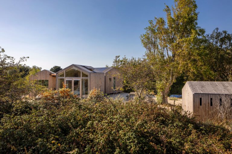 whatsapp image 2025 10 03 at 14.36.01